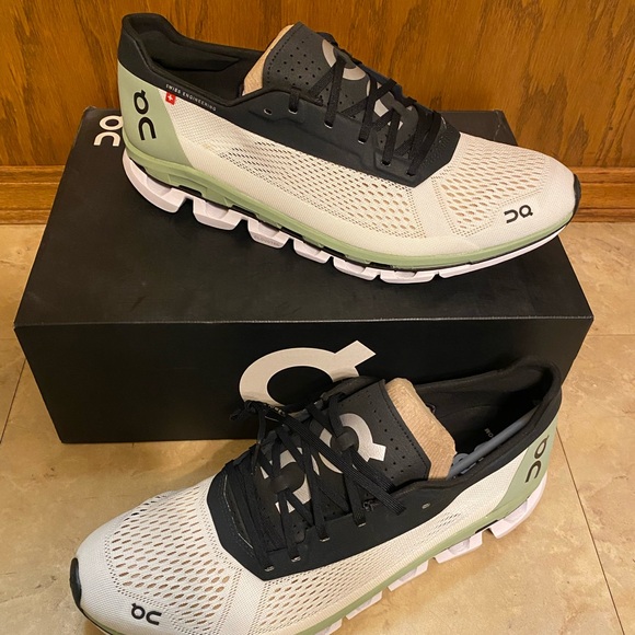 NWT On Cloudboom Running Shoes - Picture 5 of 8